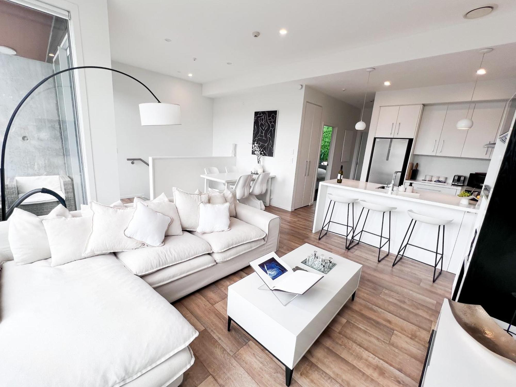 Luxury 2 Bedroom Apartment With Cocktail Bar And Espresso Machine Auckland Exterior photo